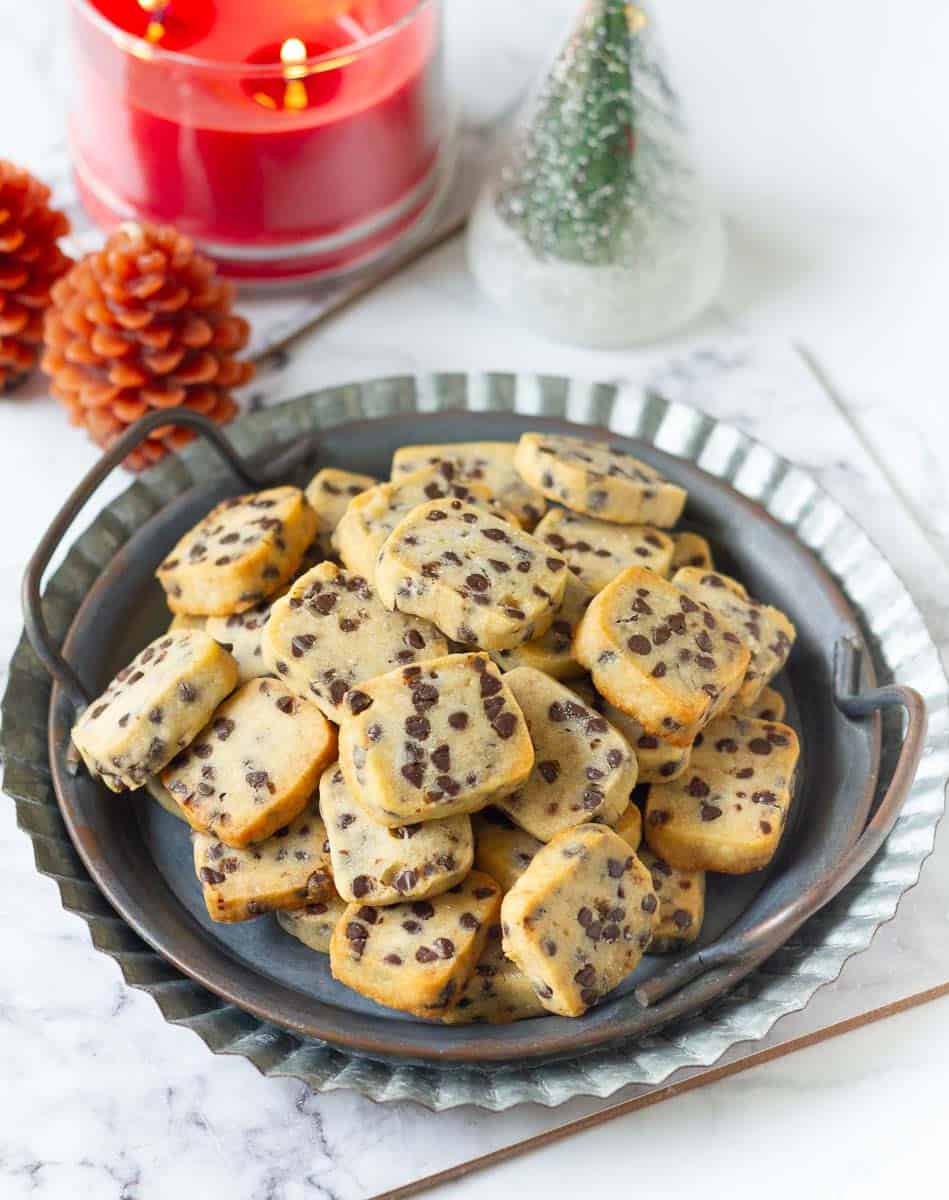 Easy Chocolate Chip Shortbread Cookies Recipe